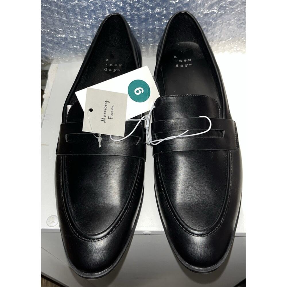 Women's Memory Foam Cloves Flats Black- a new day Size 9